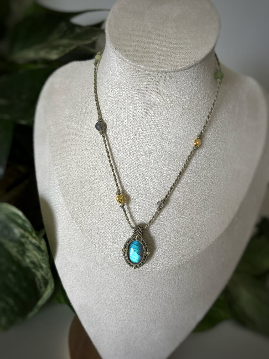 Talisman micro-macramé