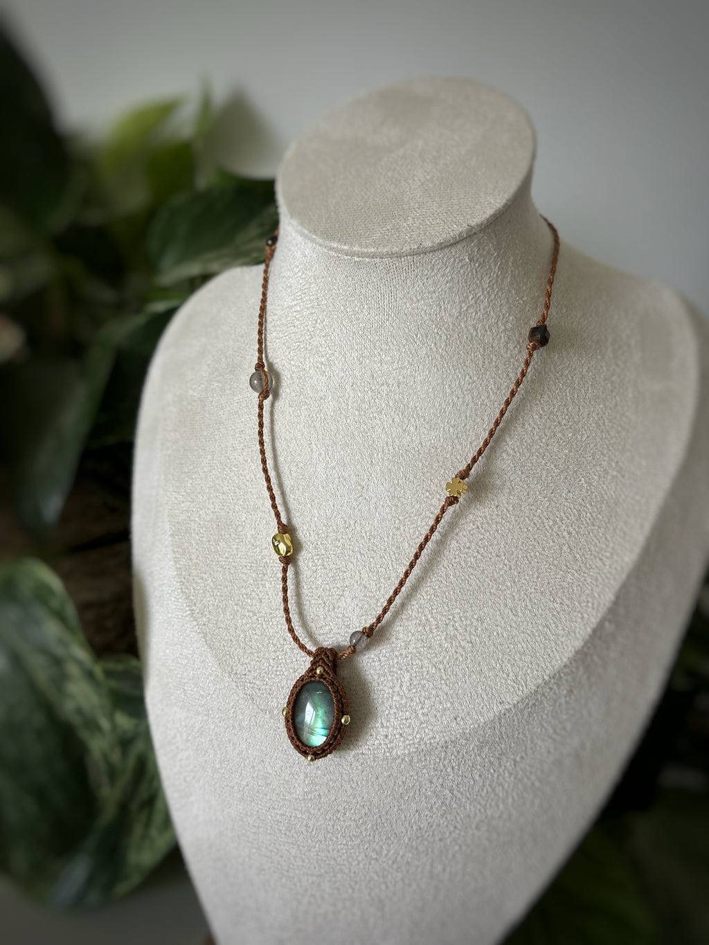Talisman micro-macramé