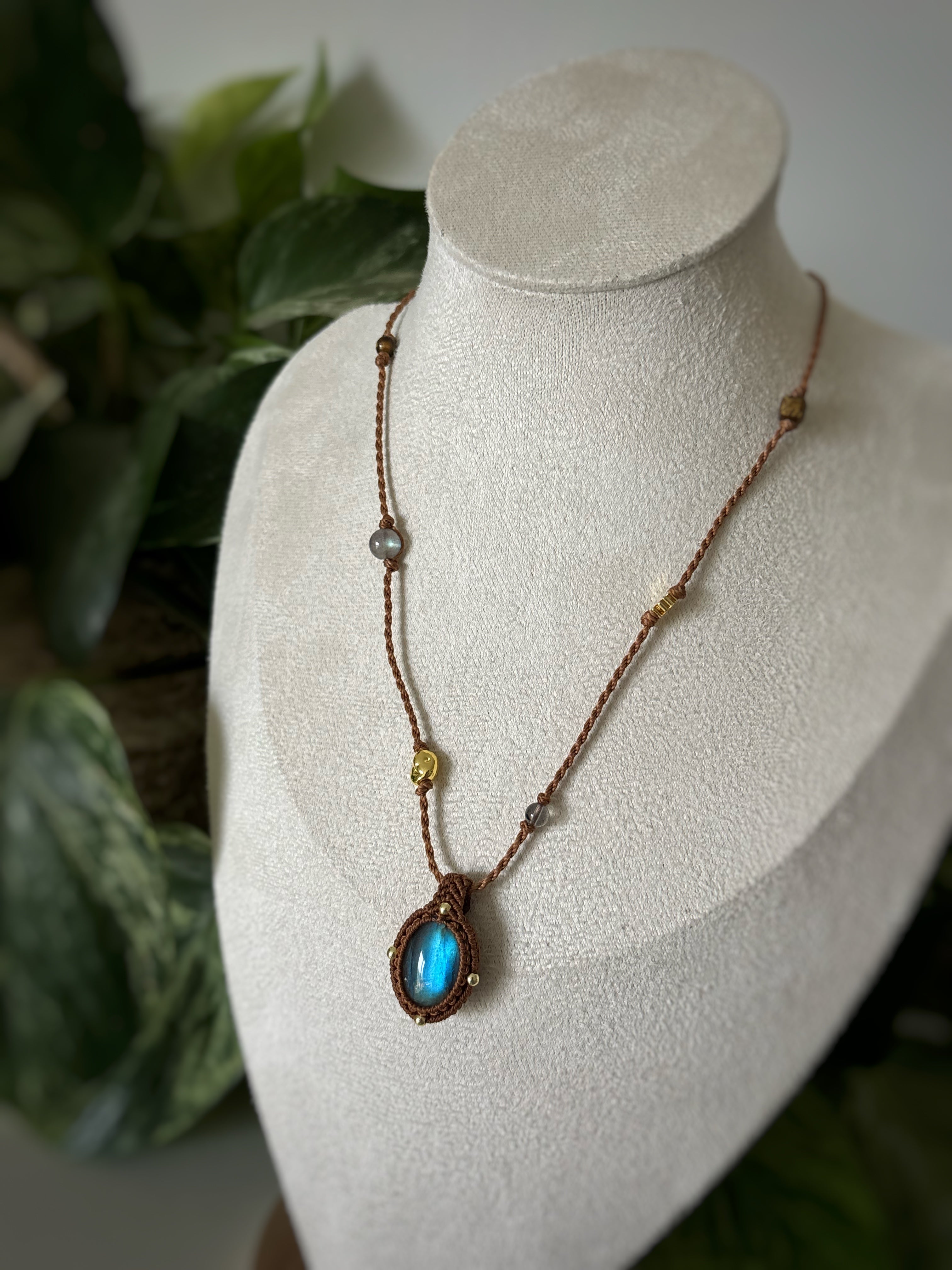 Talisman micro-macramé