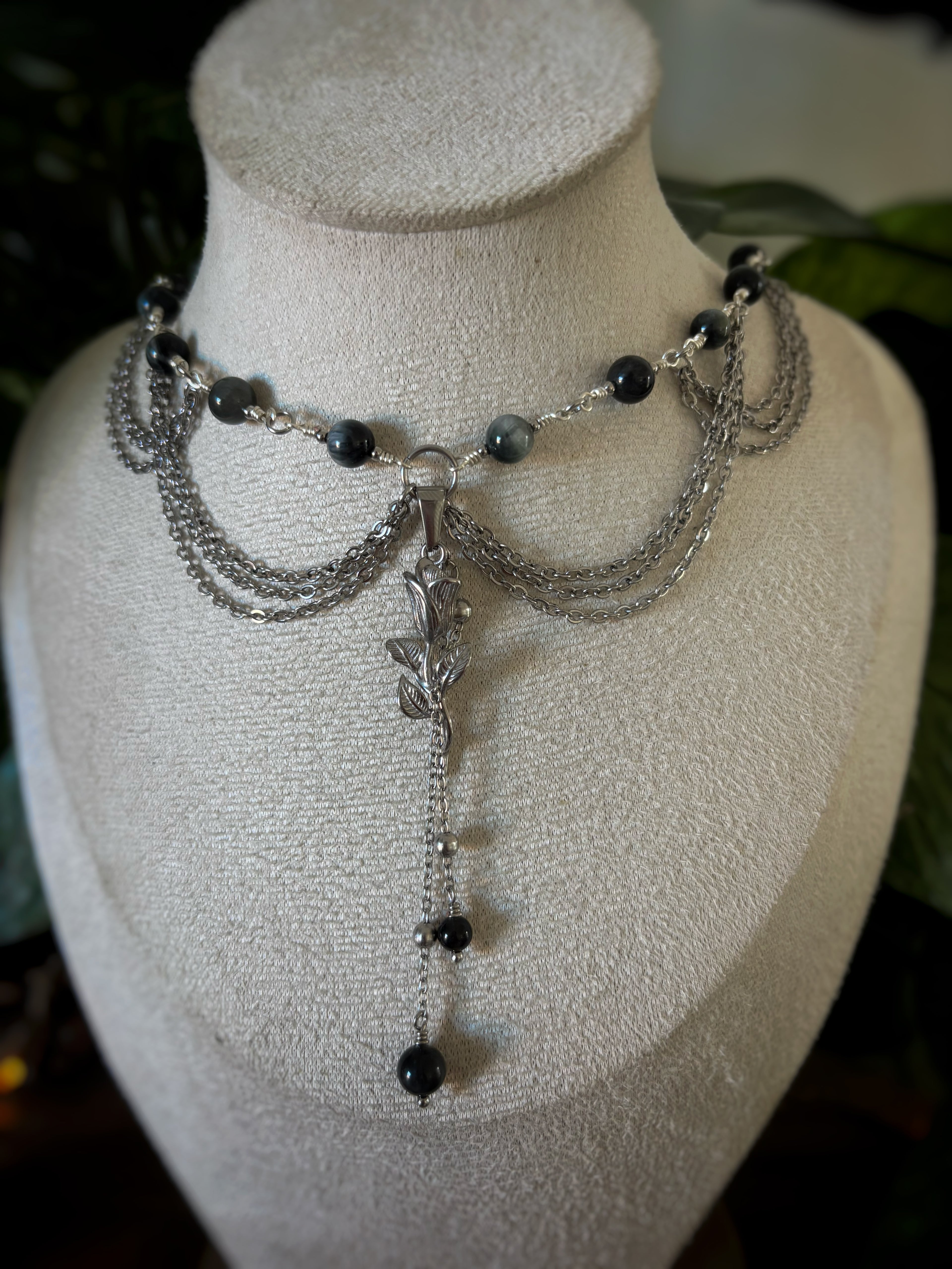 Collier Neysa