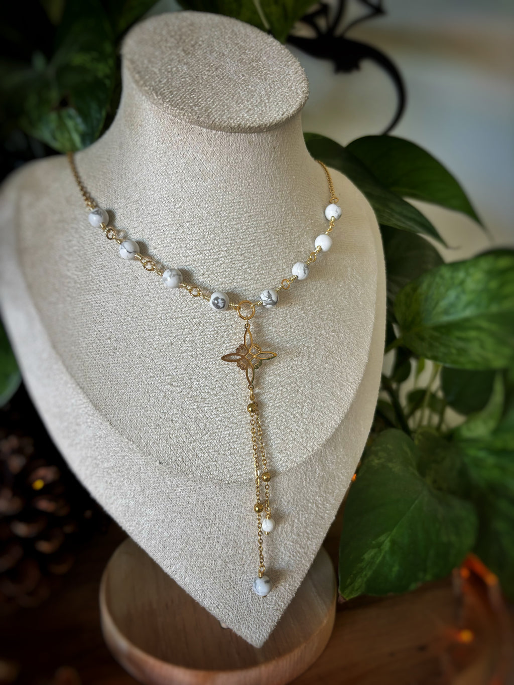 Collier Neva