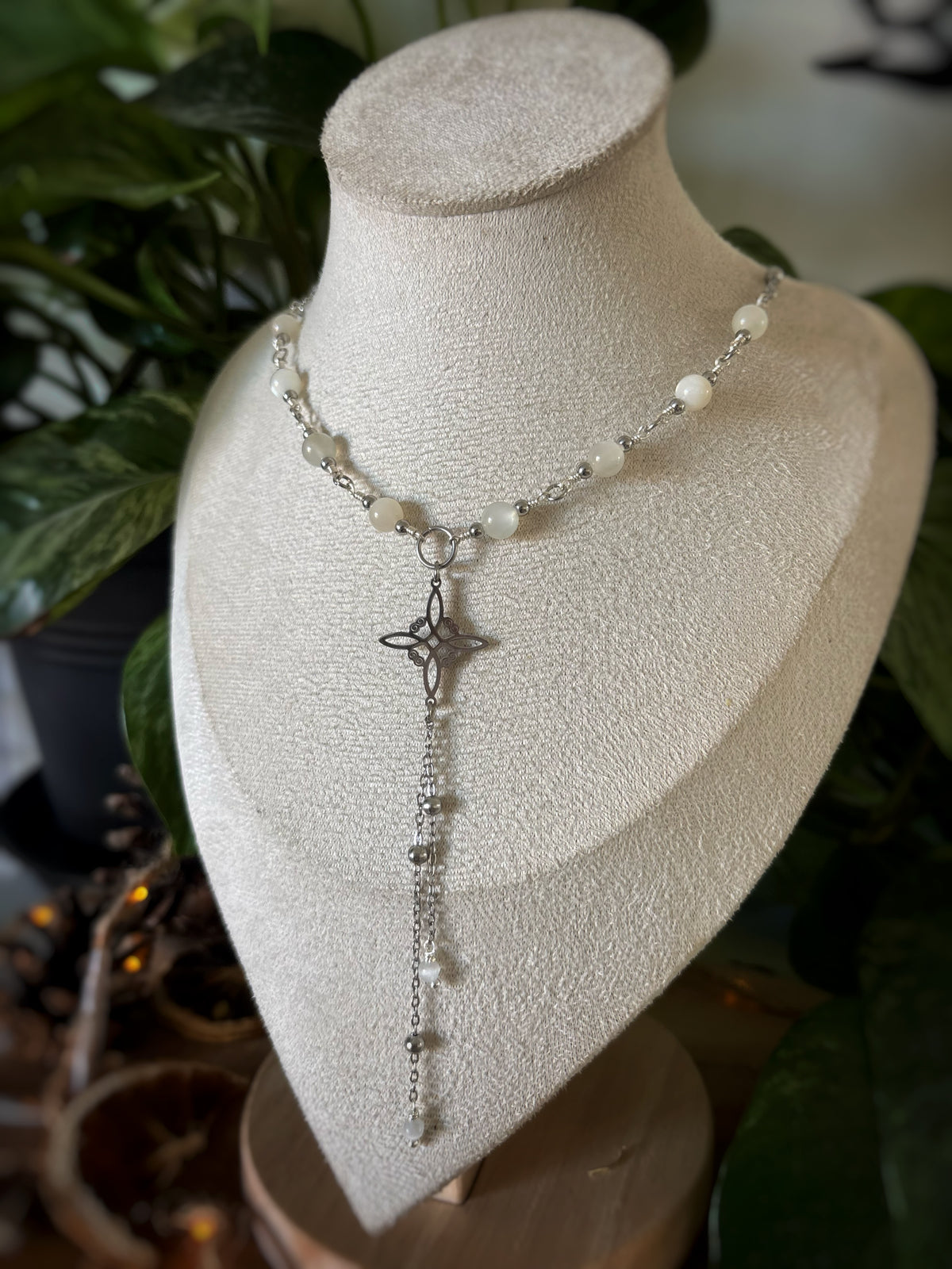 Collier Merry