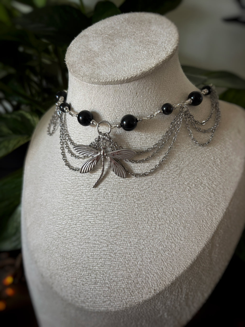 Collier Lowen