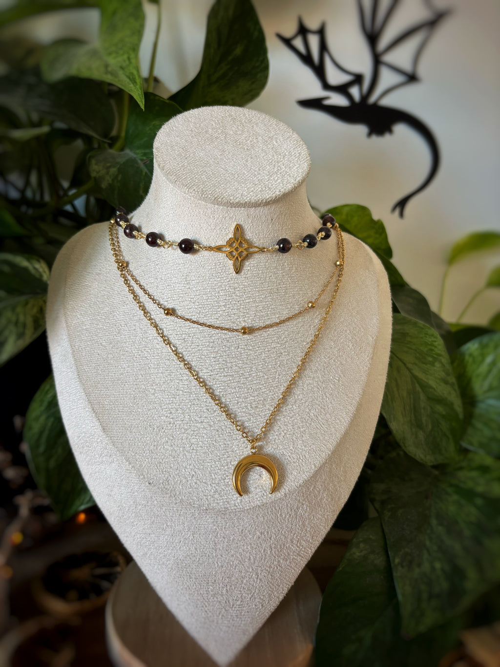 Collier witchy