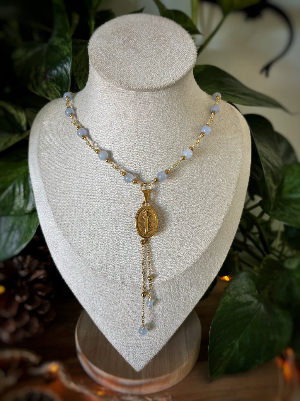 Collier Lara