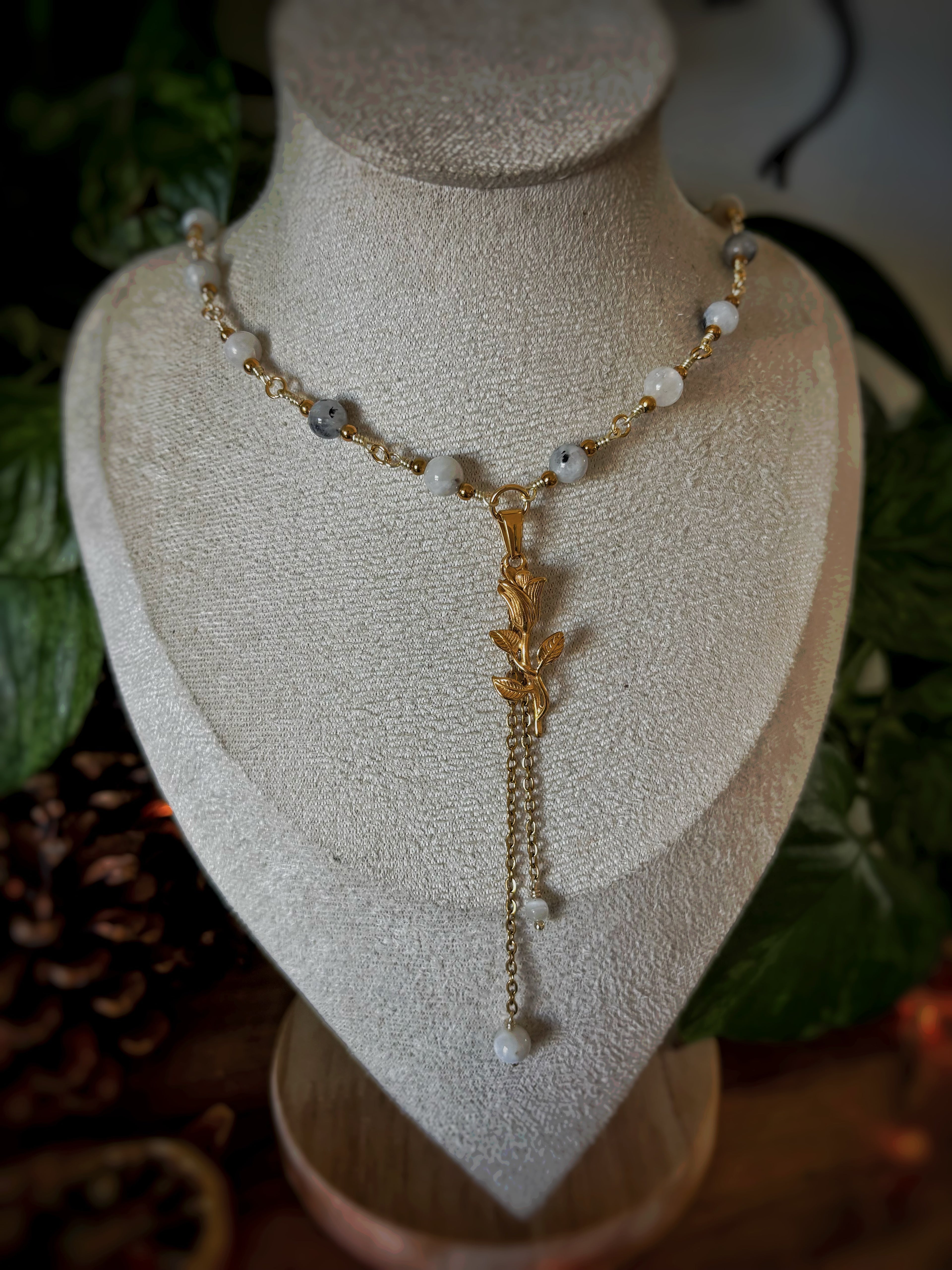 Collier Lara
