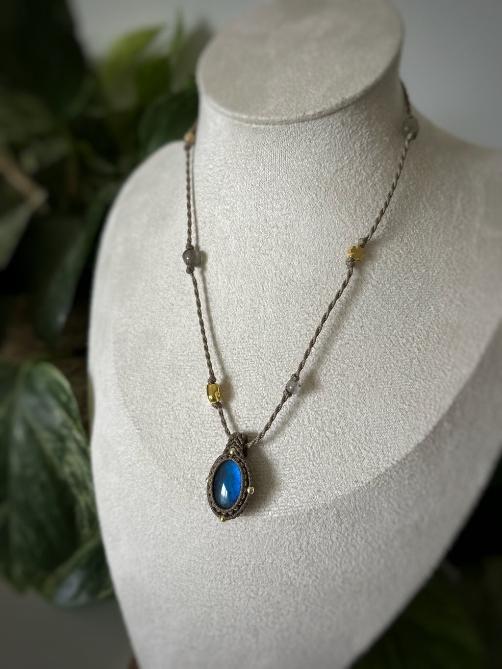 Talisman micro-macramé
