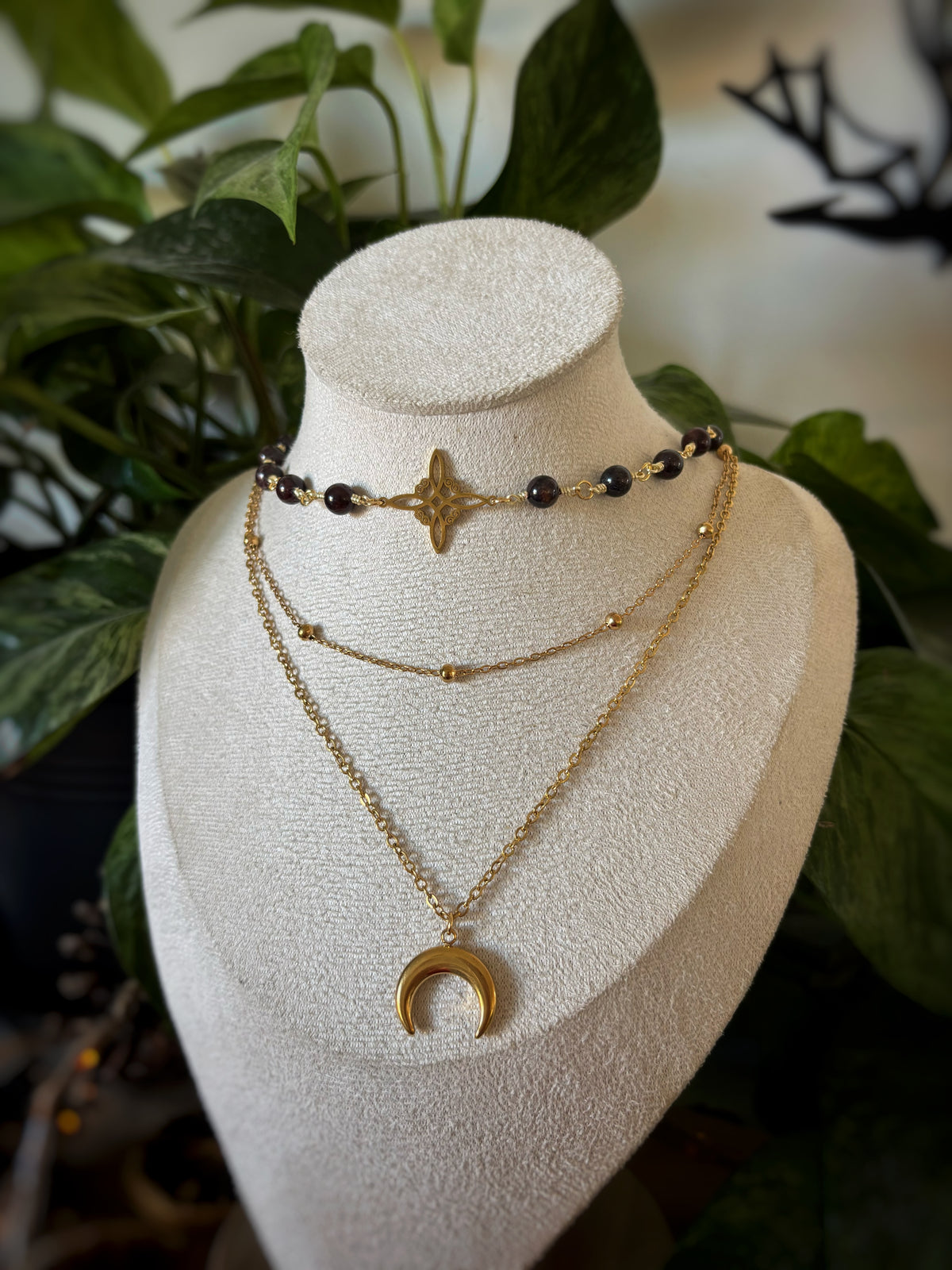 Collier witchy
