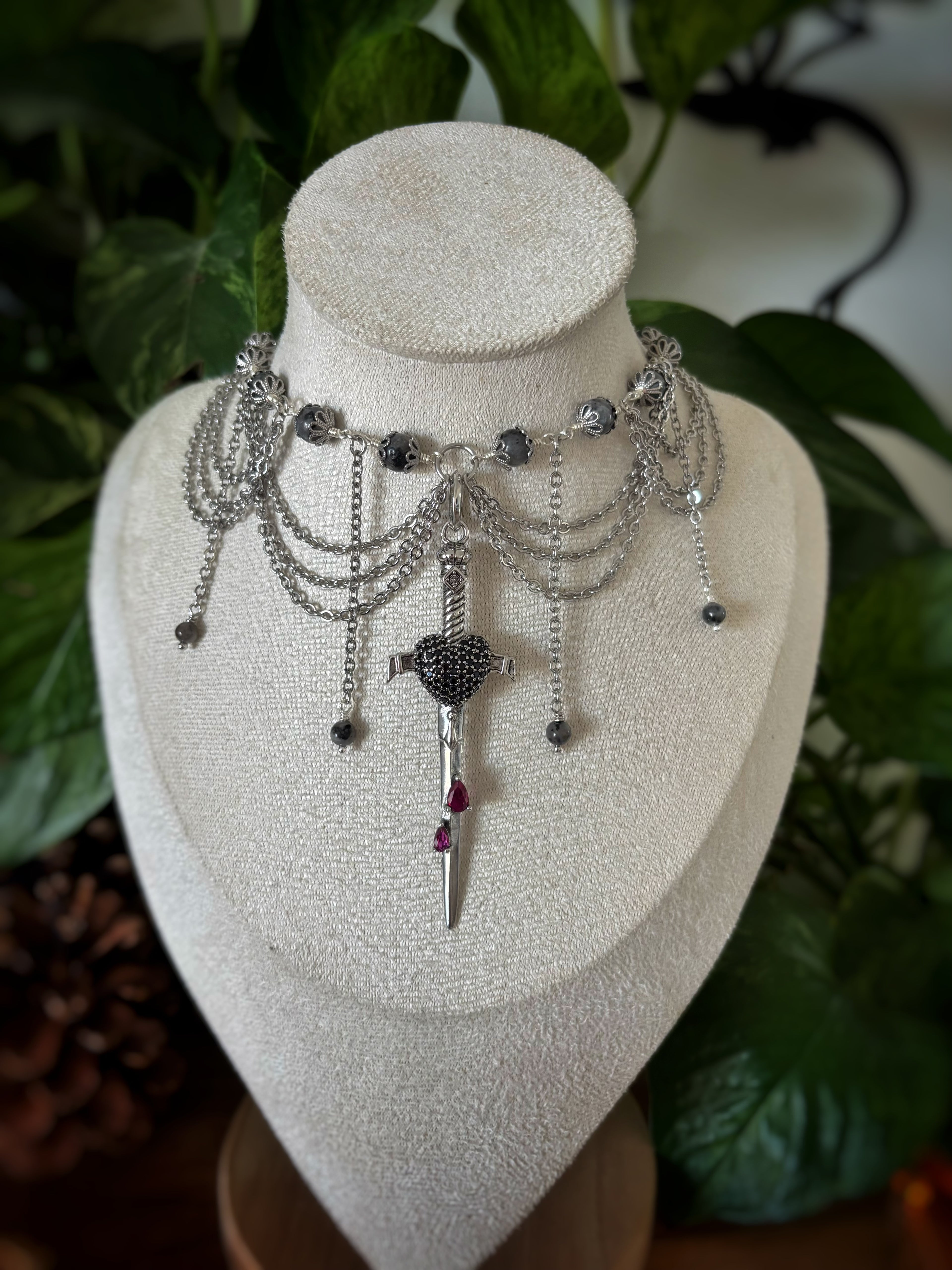 Collier Keleana