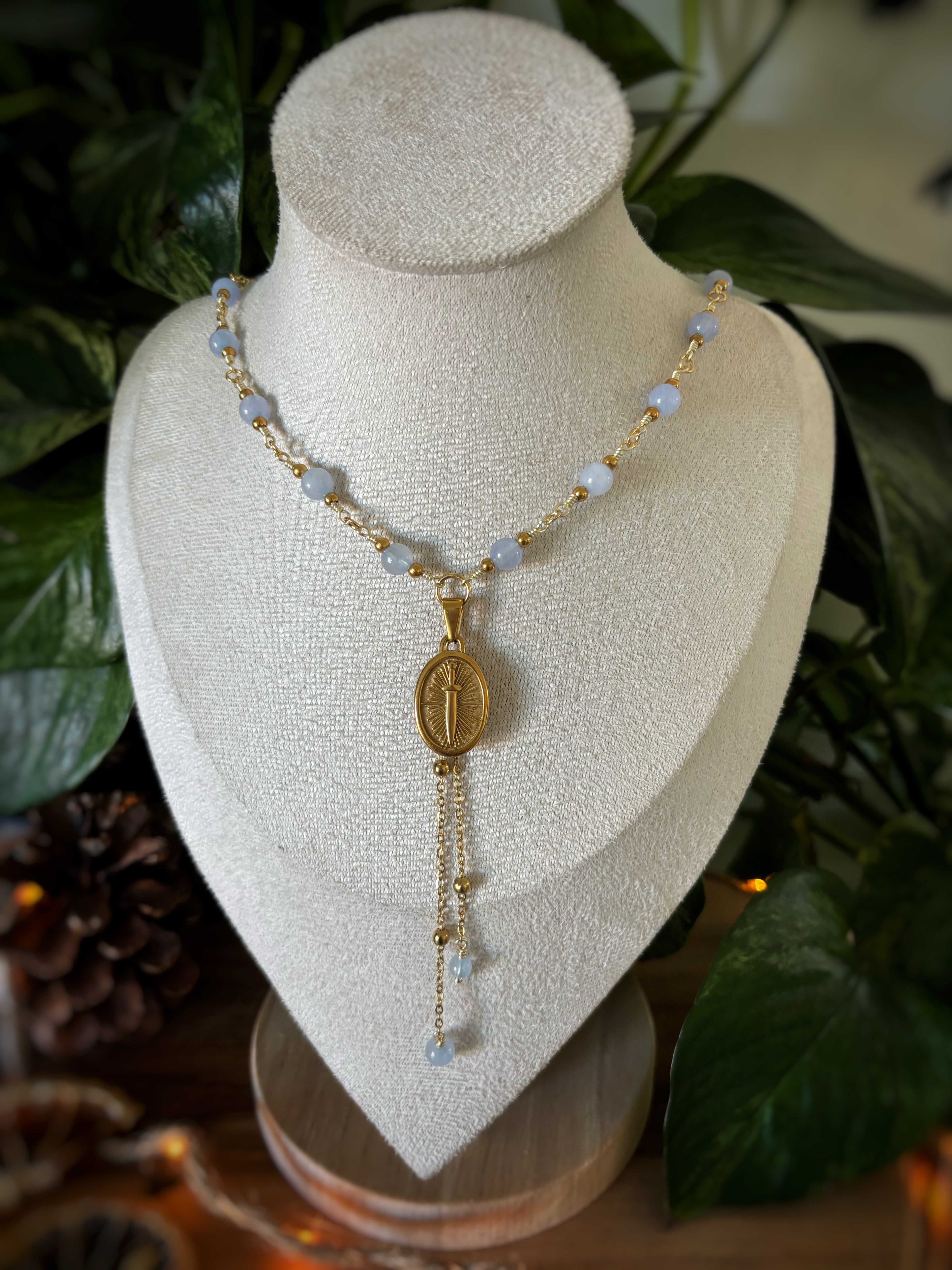 Collier Lara