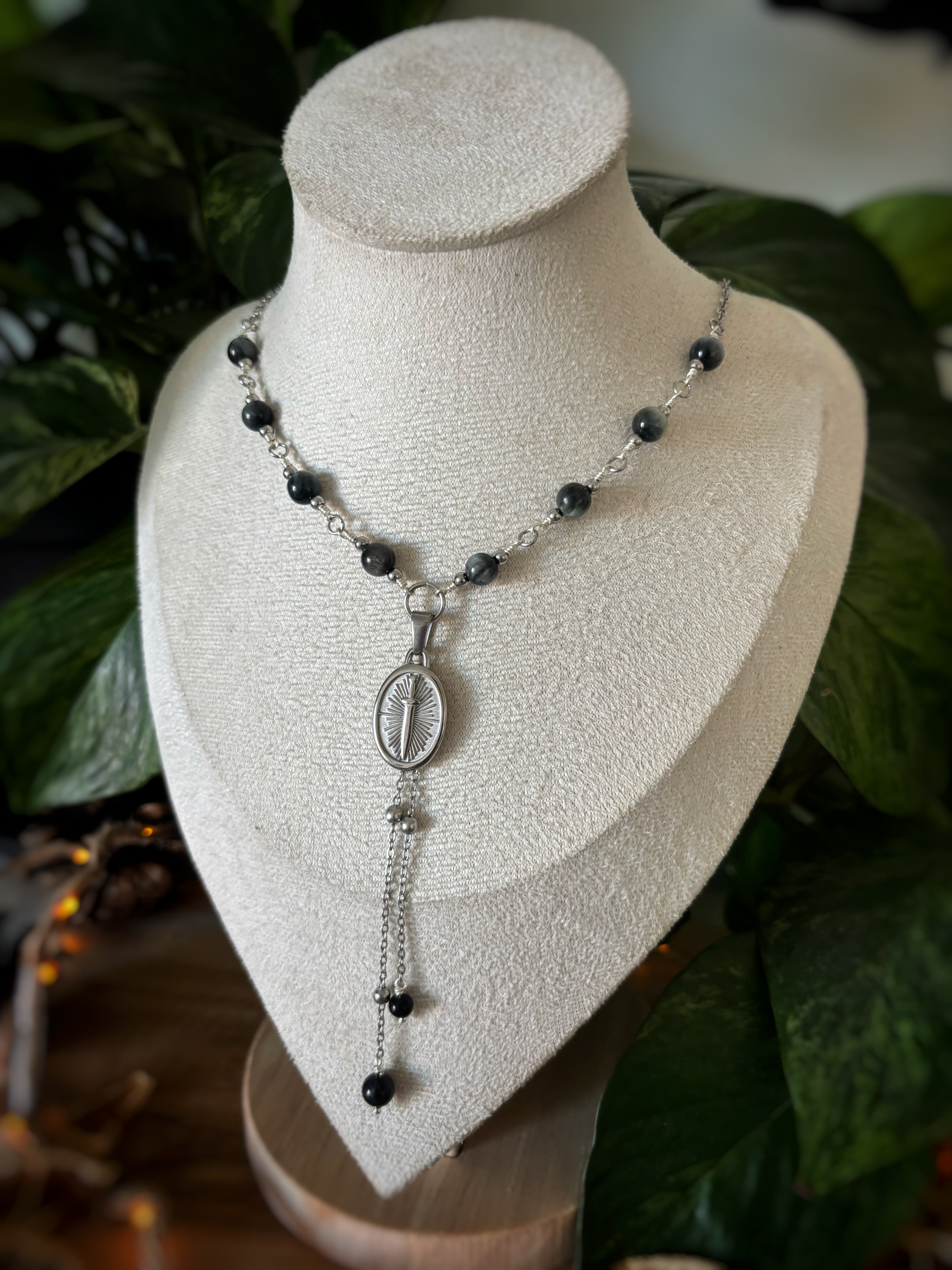 Collier Ira
