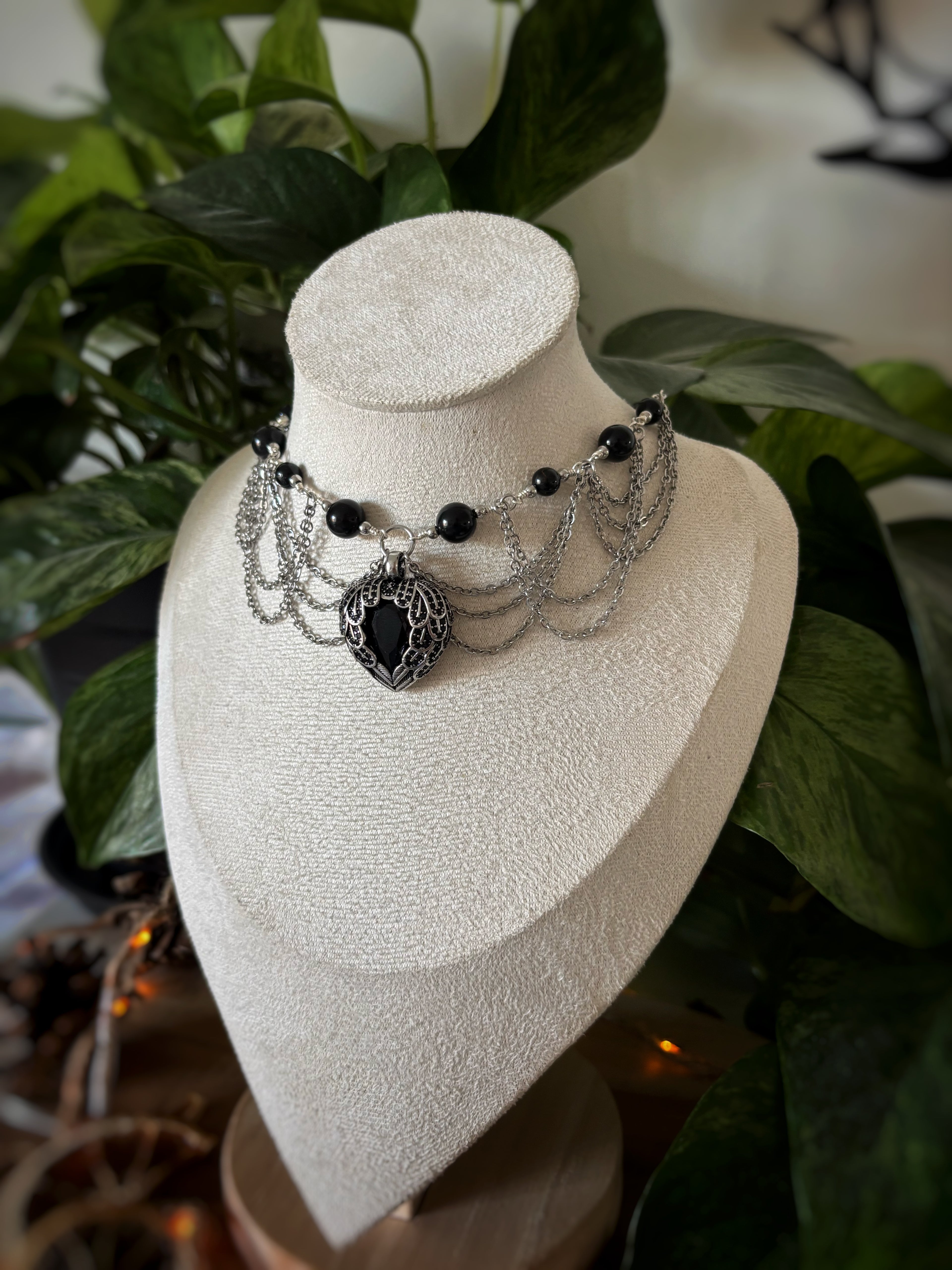 Collier Nixie