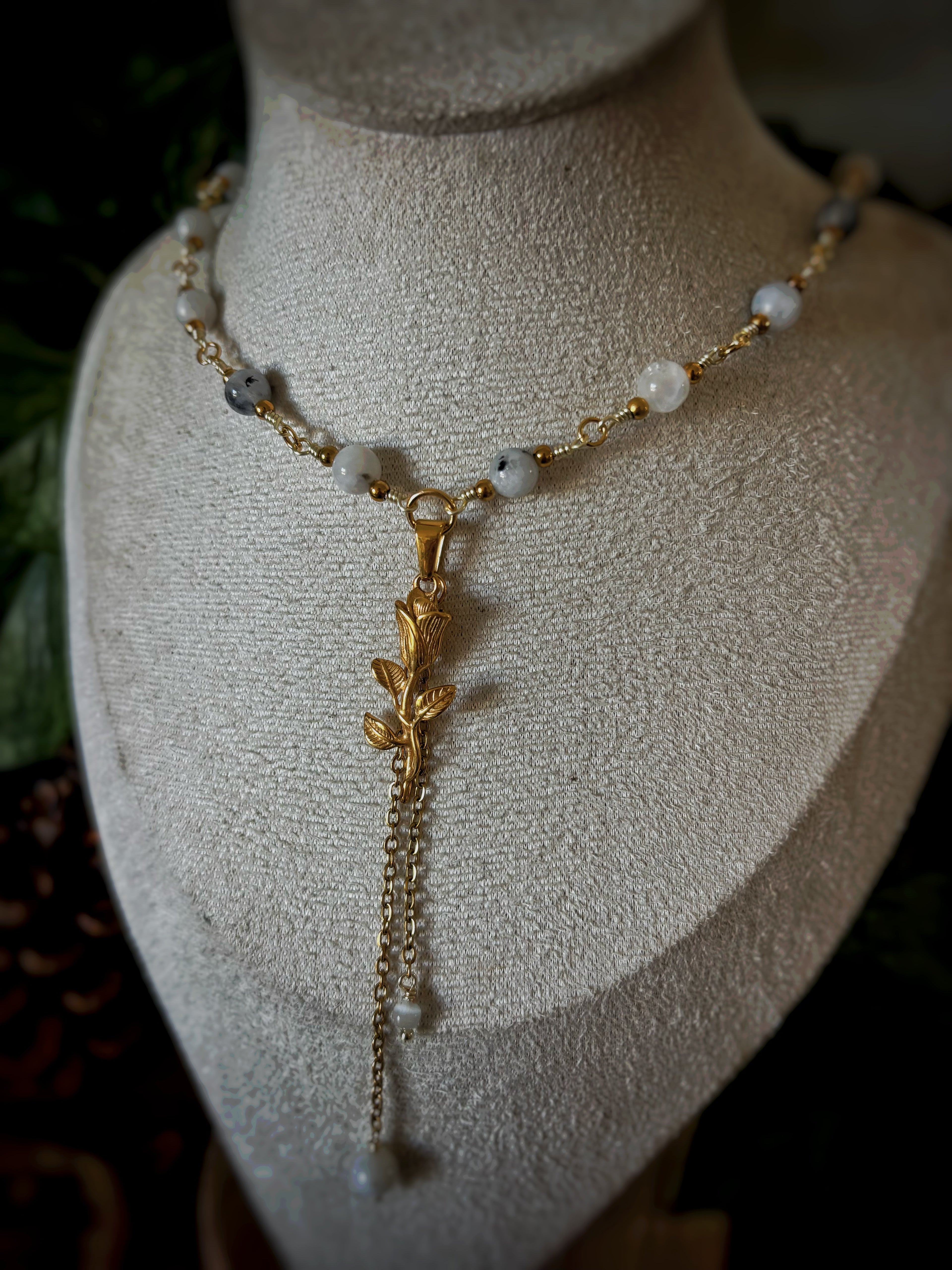 Collier Lara