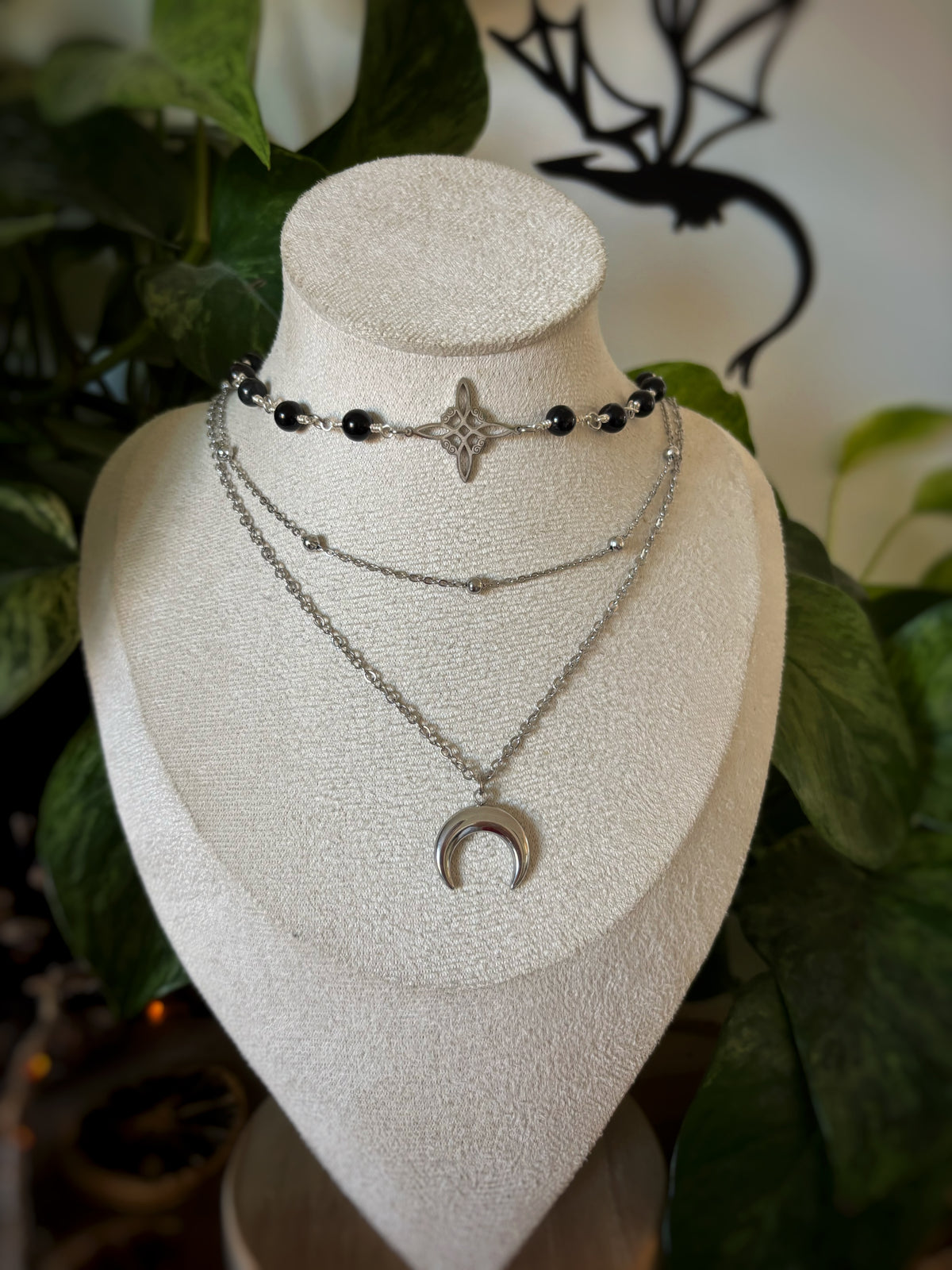Collier witchy