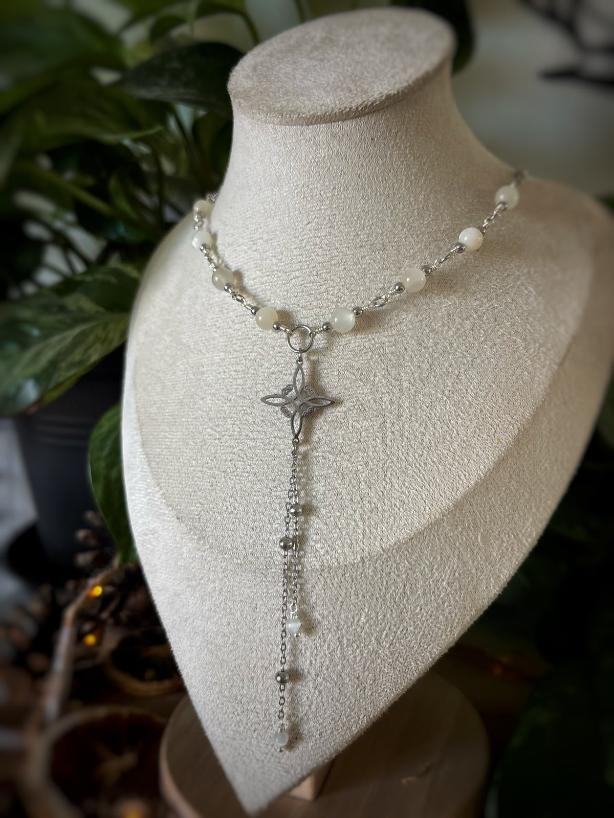 Collier Merry
