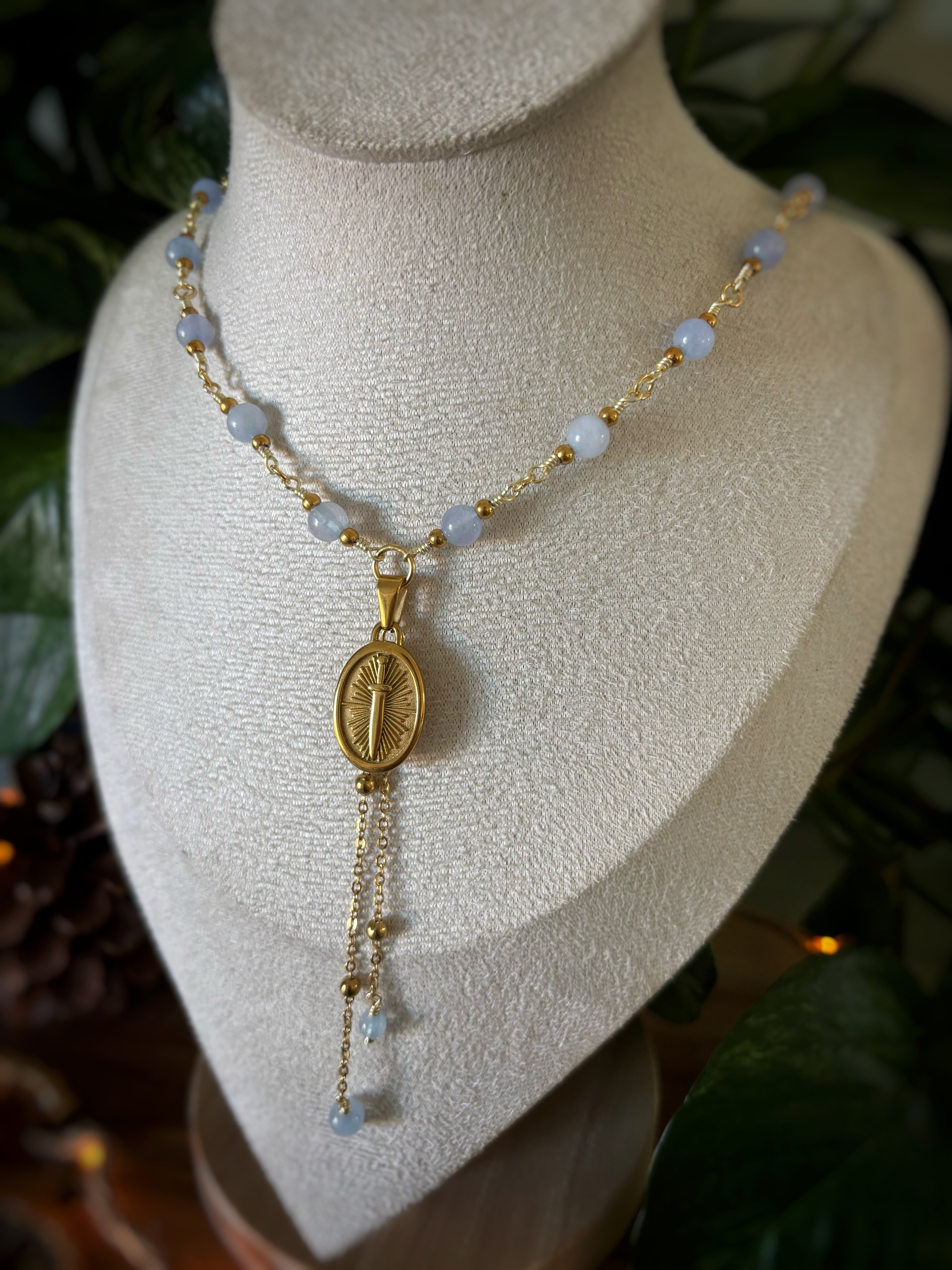 Collier Lara