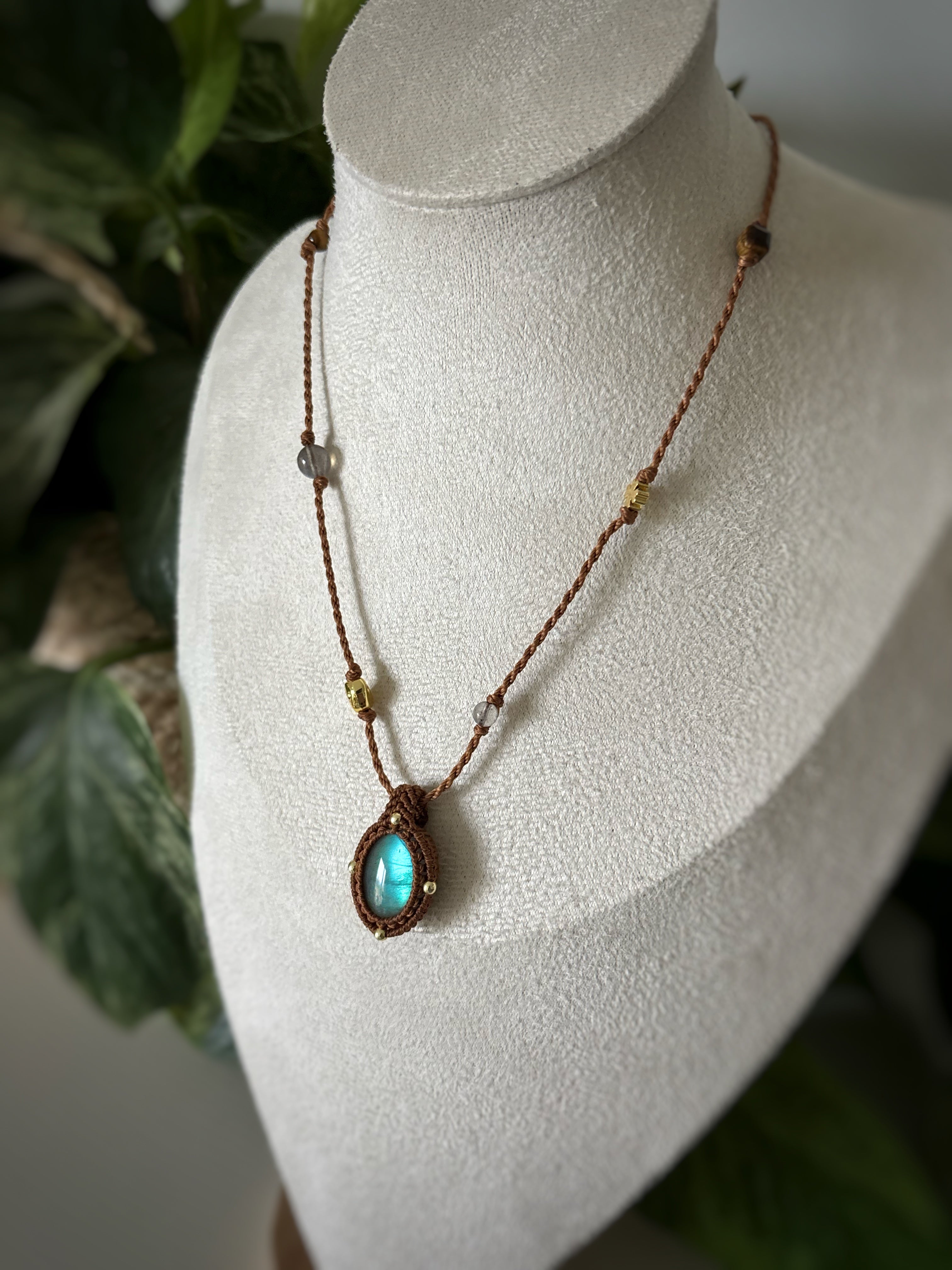 Talisman micro-macramé