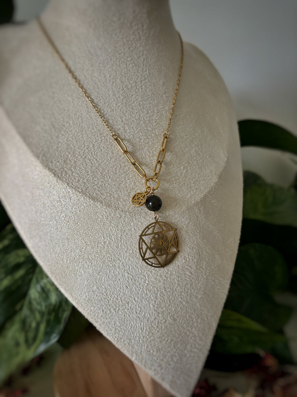 Collier Pentacle & Obsidienne Dorée